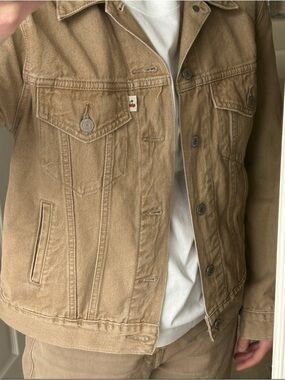 Levi’s Premium Women’s Beige Denim Trucker Jacket Size S